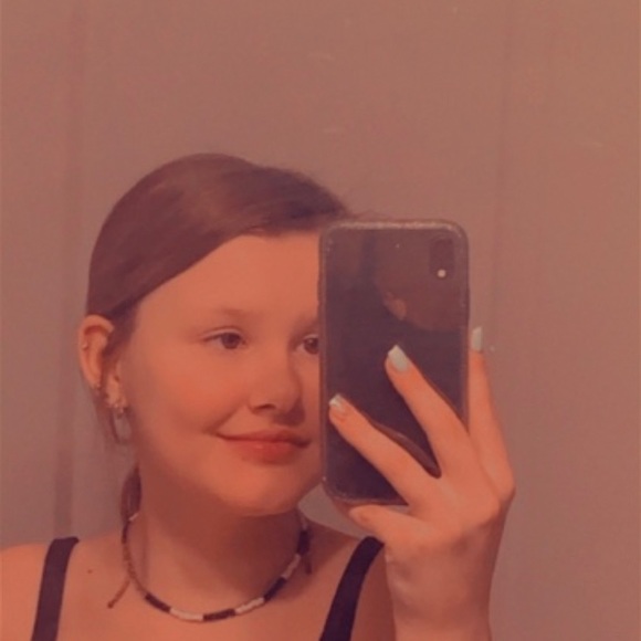 Meet your Posher, Rhea - Picture 1 of 1